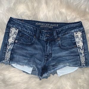Embroidery Jean Shorts